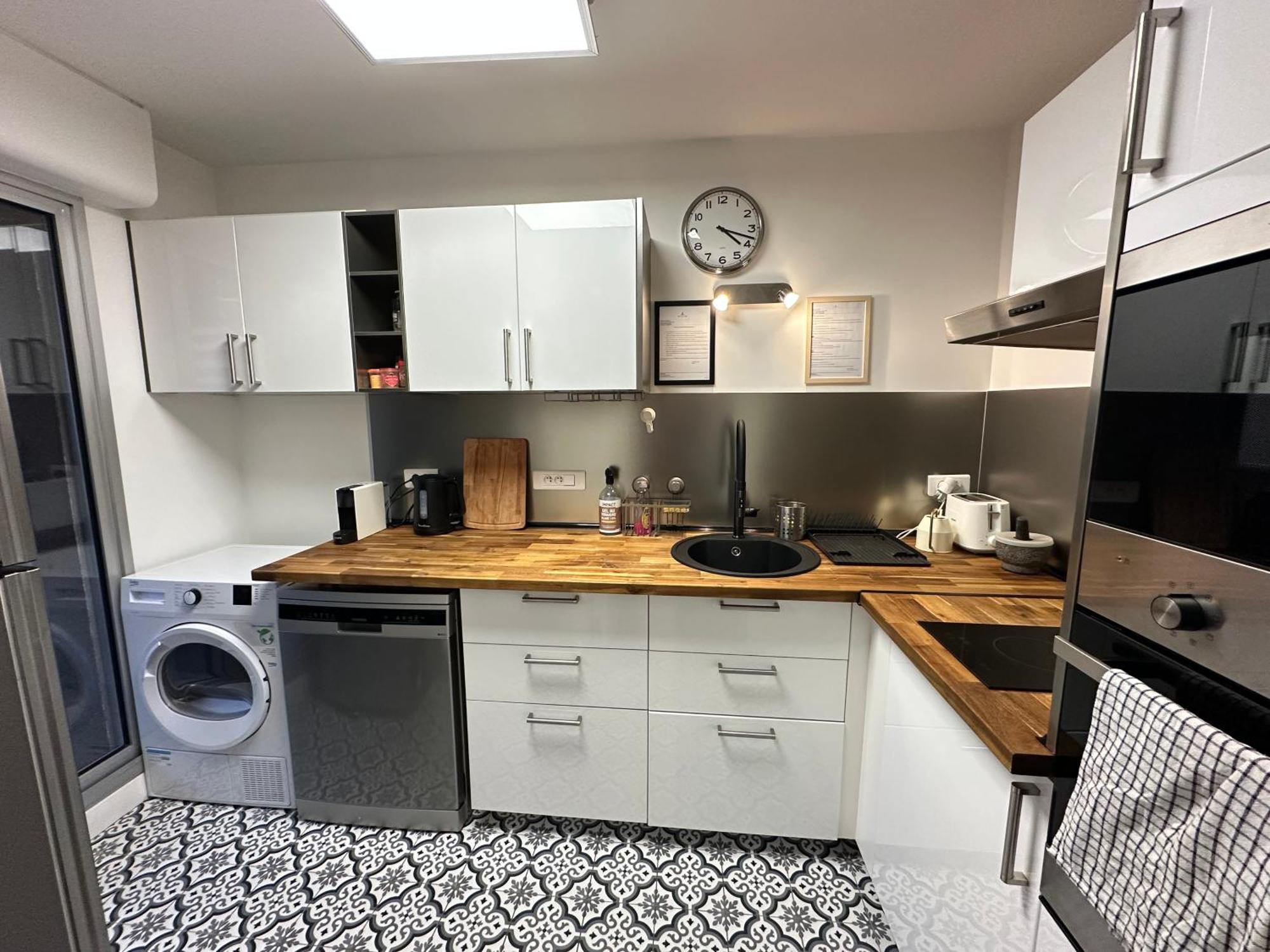 Cosy Duplex Avec Parking A Paris 19 By Immo Kit Bnb Экстерьер фото
