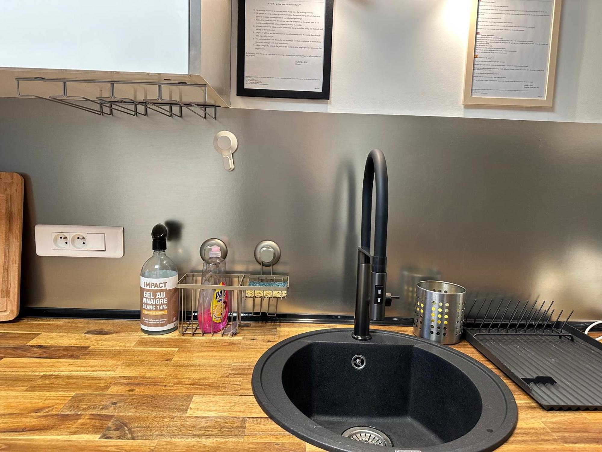 Cosy Duplex Avec Parking A Paris 19 By Immo Kit Bnb Экстерьер фото